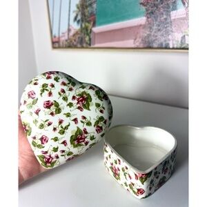 Vintage White Pink Floral Heart Trinket Box Ceramic Rose Print Jewelry Ring Dish